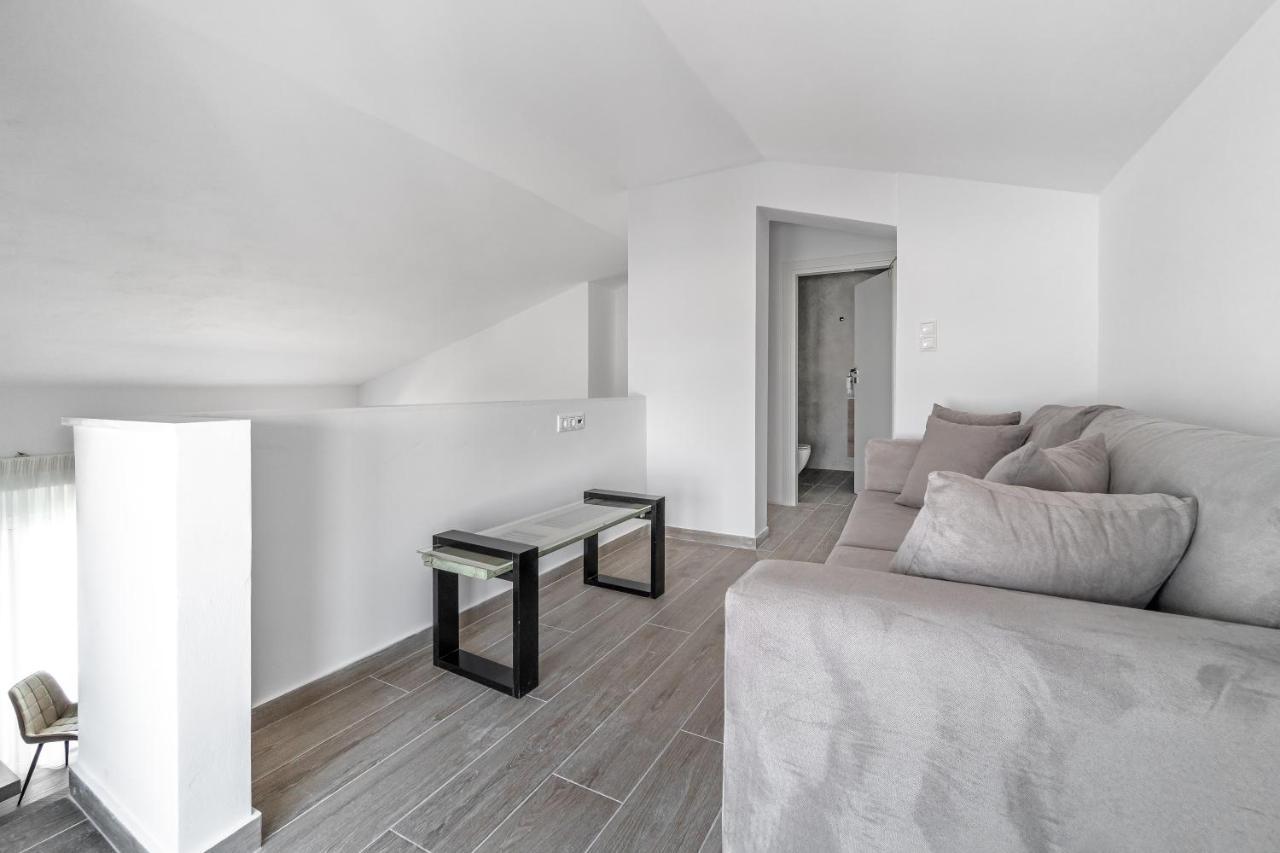 Costa Vasia Boutique Apartments Vrachati Ngoại thất bức ảnh
