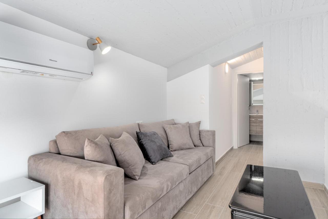Costa Vasia Boutique Apartments Vrachati Ngoại thất bức ảnh