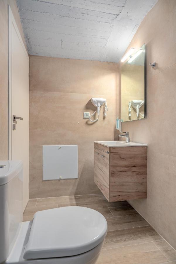 Costa Vasia Boutique Apartments Vrachati Ngoại thất bức ảnh