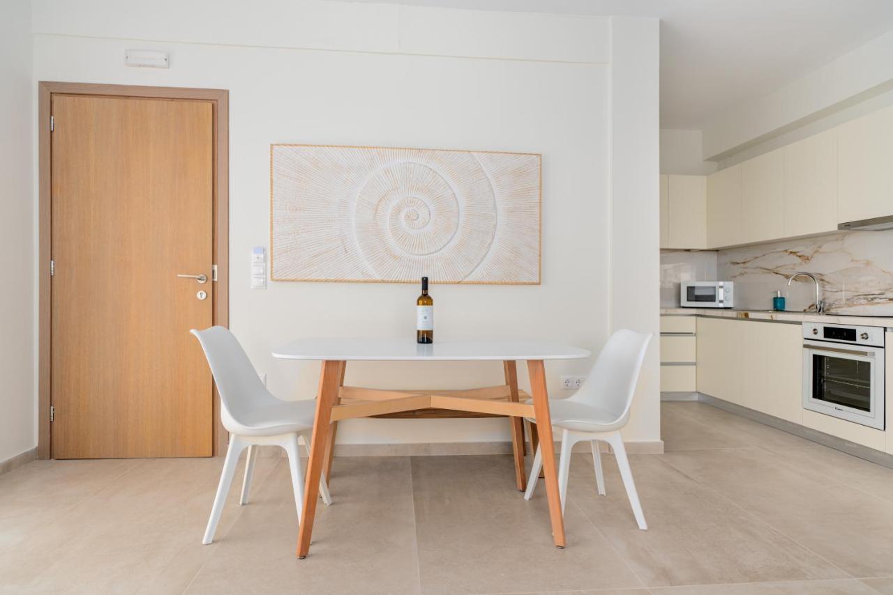 Costa Vasia Boutique Apartments Vrachati Ngoại thất bức ảnh